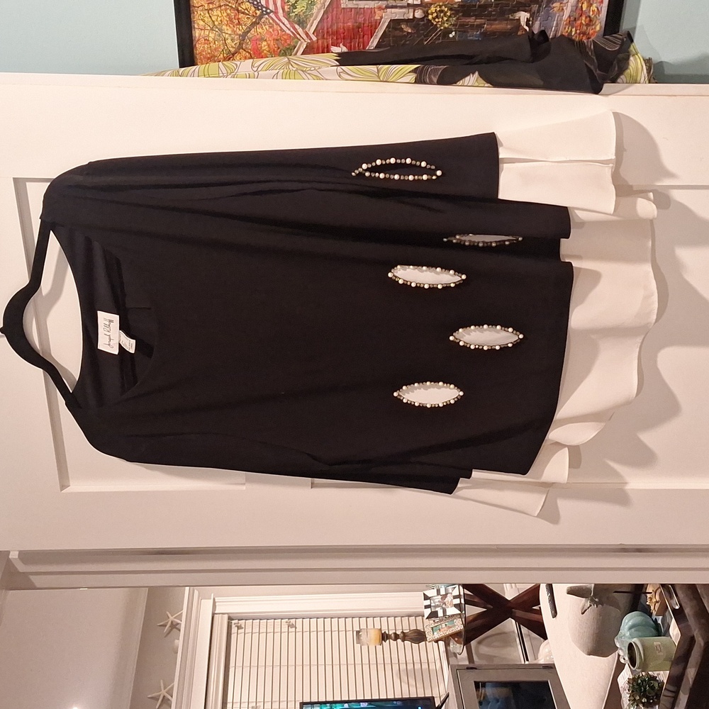 Joseph Ribkoff sz 16..Black with pearls embellishments